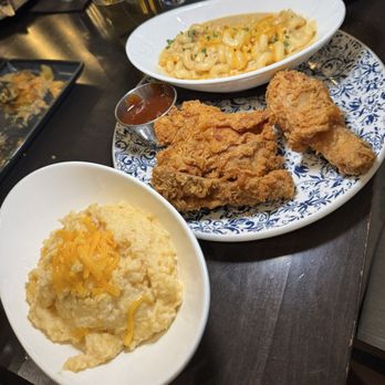 Southern Social - Chicken, grits, and mac and cheese - Southern Near Me - Eagan, Minnesota Southern Social - Chicken, grits, and mac and cheese - Southern Near Me - Eagan, Minnesota