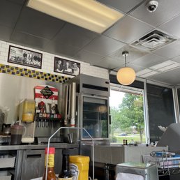 More filthy ceiling , also look at the counter on the right More filthy ceiling , also look at the counter on the right