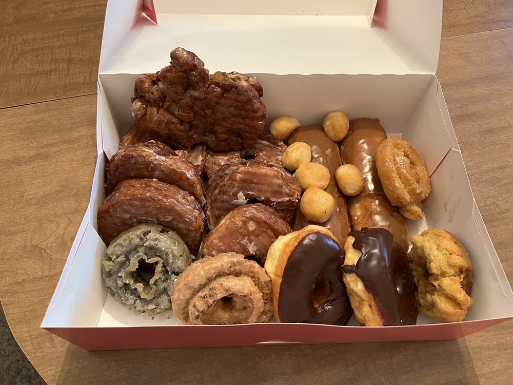 WE KNEAD DONUT 30 Photos & 68 Reviews 5999 S University Blvd