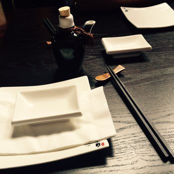 Sushi Tri - Pretty place setting - Sushi Bars Near Me - Novato, California Sushi Tri - Pretty place setting - Sushi Bars Near Me - Novato, California