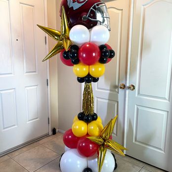 Simply Extra Balloons - Kansas City Chiefs balloon tower for Super Bowl Sunday! - Balloon Services Near Me