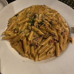 Linguine's Italian Restaurant - Penne Alla' Vodka