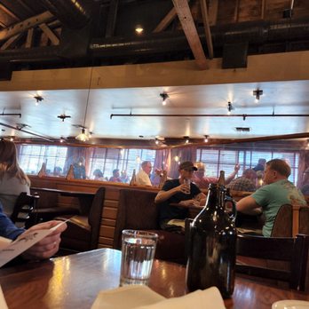 Glacier BrewHouse - Dining room - American Near Me - Anchorage, Alaska