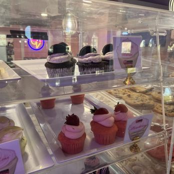 K & J's Elegant Pastries - Desserts Near Me - Birmingham, Alabama K & J's Elegant Pastries - Desserts Near Me - Birmingham, Alabama