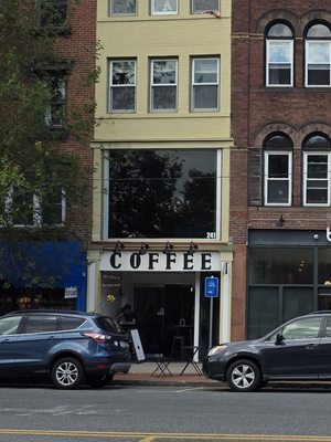 Cafe Balagan by null