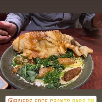 River's Edge Restaurant - Steakhouses Near Me - Grants Pass, Oregon