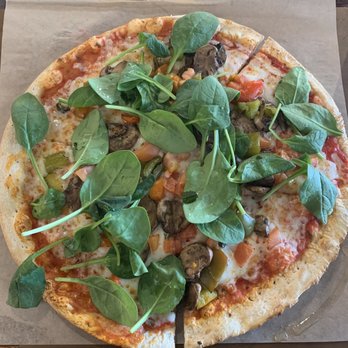 Snap Custom Pizza & Salads - CYO- Mozzarella, Mushroom, Roasted Peppers, Tomatoes, Spinach and Roasted Garlic Oil - Salad Near Me - Bala Cynwyd, Pennsylvania