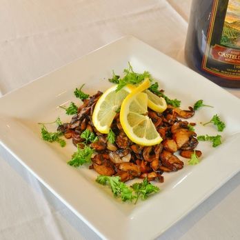 Mike's Ristorante - Italian Near Me - Norwalk, Connecticut