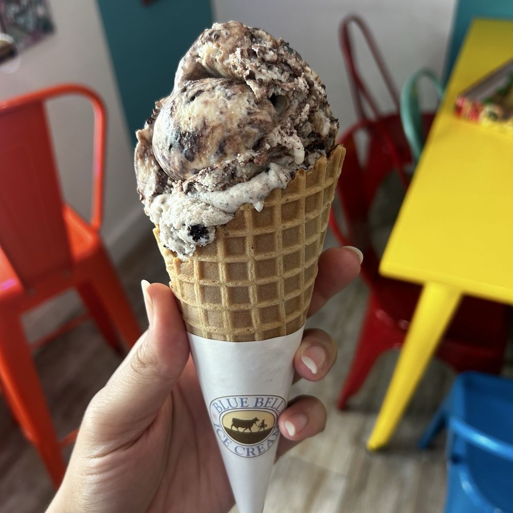 Kics Ice Cream - Happy Tracks and Cookies & Cream - Ice Cream & Frozen Yogurt Near Me - South Padre Island, Texas Kics Ice Cream - Happy Tracks and Cookies & Cream - Ice Cream & Frozen Yogurt Near Me - South Padre Island, Texas