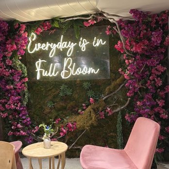 Ariston Flowers & Cafe - Florists Near Me - New York, New York