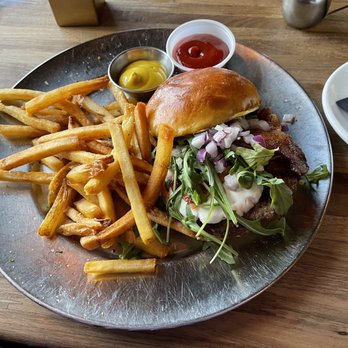 Eureka! - Fresno Fig Better than Burger an Beer-just our opinion - American Near Me - Indian Wells, California Eureka! - Fresno Fig Better than Burger an Beer-just our opinion - American Near Me - Indian Wells, California