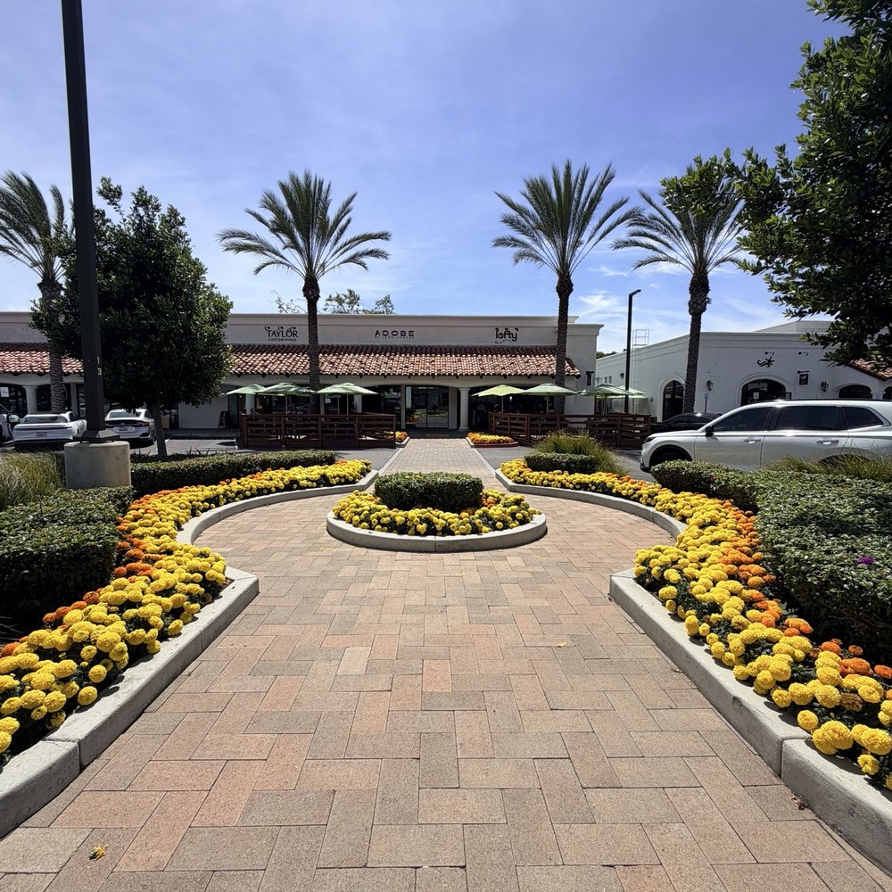 The Beacon La Costa - Gorgeous plaza - Shopping Centers Near Me - Carlsbad, California The Beacon La Costa - Gorgeous plaza - Shopping Centers Near Me - Carlsbad, California