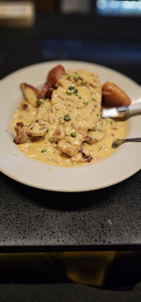 Food from Cunningham's Pub & Grill