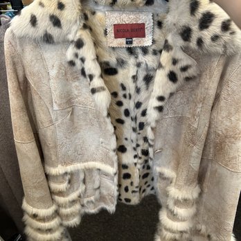 Couture Blowout - Clothes - Women's Clothing Near Me - Houston, Texas Couture Blowout - Clothes - Women's Clothing Near Me - Houston, Texas
