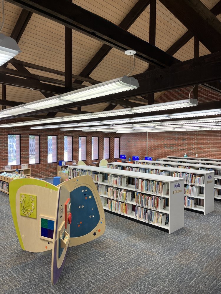 JOHNSON COUNTY LIBRARY CEDAR ROE Updated August 2024 10 Photos