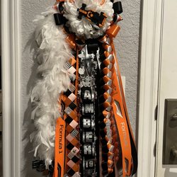 Dee’s Flowers & Gifts - Homecoming mum