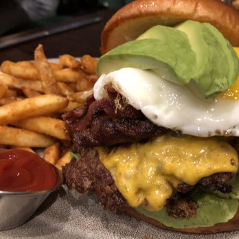 La Bodega Brewing - Smash Burger - Breweries Near Me - Whittier, California La Bodega Brewing - Smash Burger - Breweries Near Me - Whittier, California