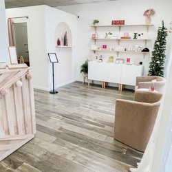 Lofty Lash Studio - Waiting room