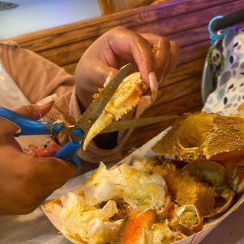 Bag O’ Crab - Scissors???? Really? Not worth it! - Seafood Near Me - Salinas, California Bag O’ Crab - Scissors???? Really? Not worth it! - Seafood Near Me - Salinas, California