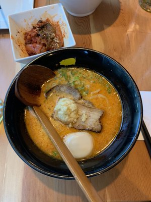 KINTON RAMEN SQUARE-VICTORIA by null