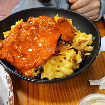 Baker's Kitchen - Bufflo chicken and mac and cheese - Southern Near Me - New Bern, North Carolina