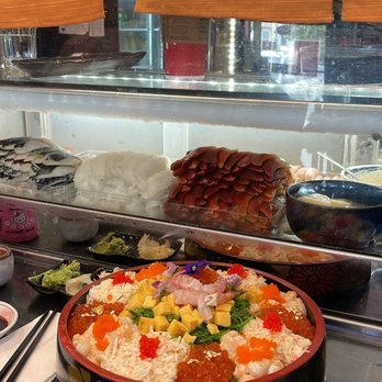 Sushi Lovers - Chirashi platter - Sushi Bars Near Me - Richmond, British Columbia
