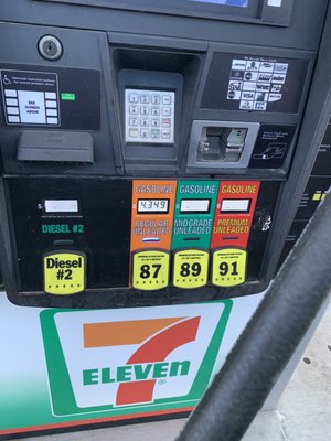 7-Eleven by null
