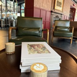 Chapola Cafe - Nice lounge area.