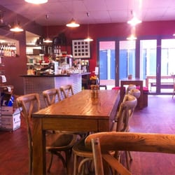 Berry Jetz Cafe - Jetz: interior, floor and counter.
