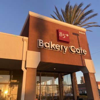 85°C Bakery Cafe-Orange - outside - Coffee & Tea Near Me - Orange, California
