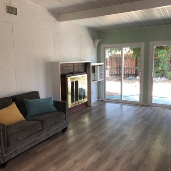 Amy's Housekeeping Services - Clean living room - Home Cleaning Near Me - Los Angeles, California