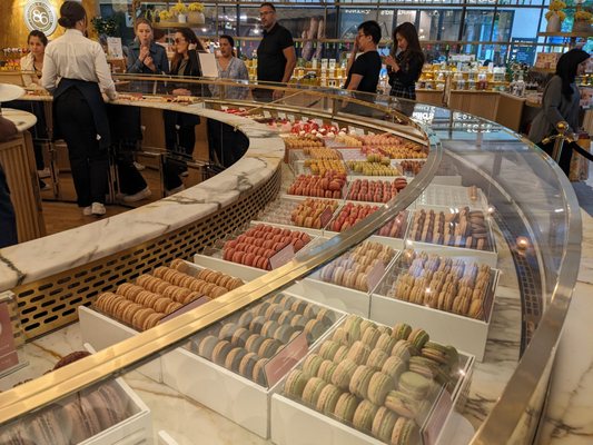 Pierre Hermé by null