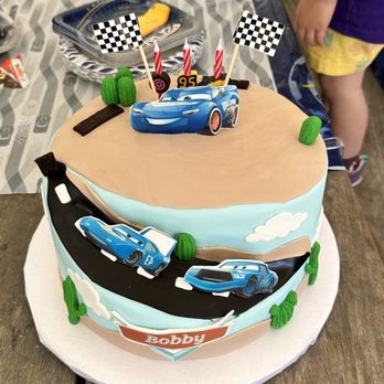 Yessis Cake Creations - Custom Cars cake - Custom Cakes Near Me Yessis Cake Creations - Custom Cars cake - Custom Cakes Near Me