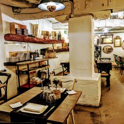 La Olla - Dining downstairs