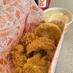 Popeyes Louisiana Kitchen - Fresh and hot chicken