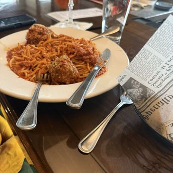 Matteo's Casual Italian - Spaghetti & Meatballs - Pizza Near Me - Olmsted Falls, Ohio