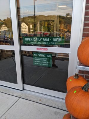 Caraluzzi's Danbury Market by null