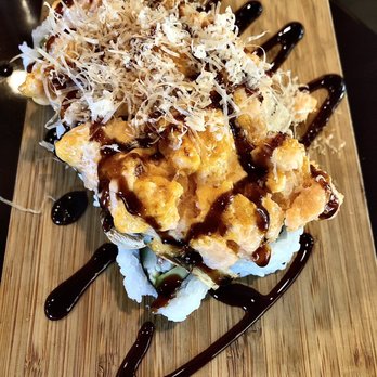 Izumi Japanese Restaurant - Dynamite Roll - Sushi Bars Near Me - Eugene, Oregon
