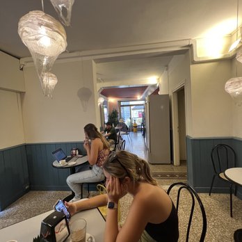Caffè Canto alla Mela - Inside caffe - Patisserie/Cake Shop Near Me - Florence, FI Caffè Canto alla Mela - Inside caffe - Patisserie/Cake Shop Near Me - Florence, FI