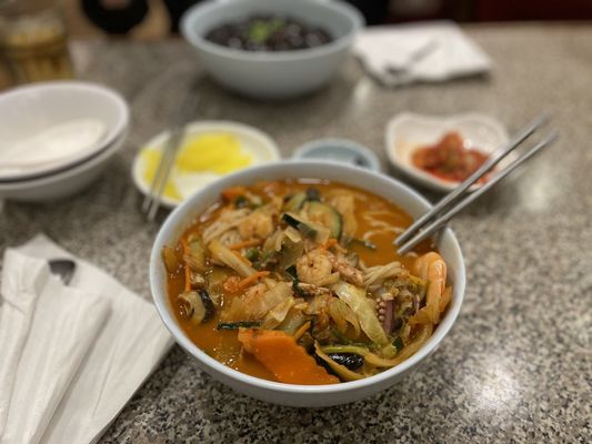 Choong Hwa Won (Korean & Chinese Restaurant) | 중화원 (한국식 중화요리-중식,한식) by null