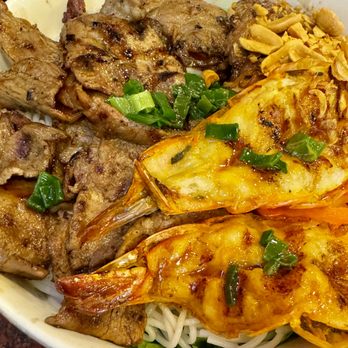 Thien Long - Bún Tôm Thit Nuóng (BBQ pork & shrimp over thin noodle) - Vietnamese Near Me - San Jose, California Thien Long - Bún Tôm Thit Nuóng (BBQ pork & shrimp over thin noodle) - Vietnamese Near Me - San Jose, California