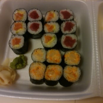 Sushi 86 - Spicy scallop roll (bottom), tuna roll (right), salmon and avocado roll (left). The spicy scallop roll is very tasty. - Sushi Bars Near Me - Cleveland, Ohio Sushi 86 - Spicy scallop roll (bottom), tuna roll (right), salmon and avocado roll (left). The spicy scallop roll is very tasty. - Sushi Bars Near Me - Cleveland, Ohio