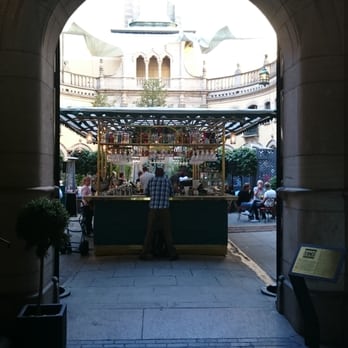 Hallwylska innergården - Entrance - Cocktail Bars Near Me - Stockholm, Alberta