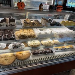 Double T Diner - More pastries