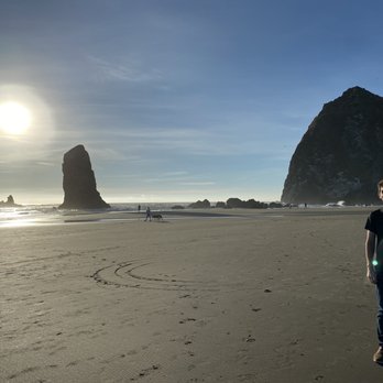 Haystack Rock - Landmarks & Historical Buildings Near Me - Cannon Beach, Oregon Haystack Rock - Landmarks & Historical Buildings Near Me - Cannon Beach, Oregon