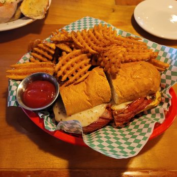 Oregano's - Pizza Near Me - Tucson, Arizona