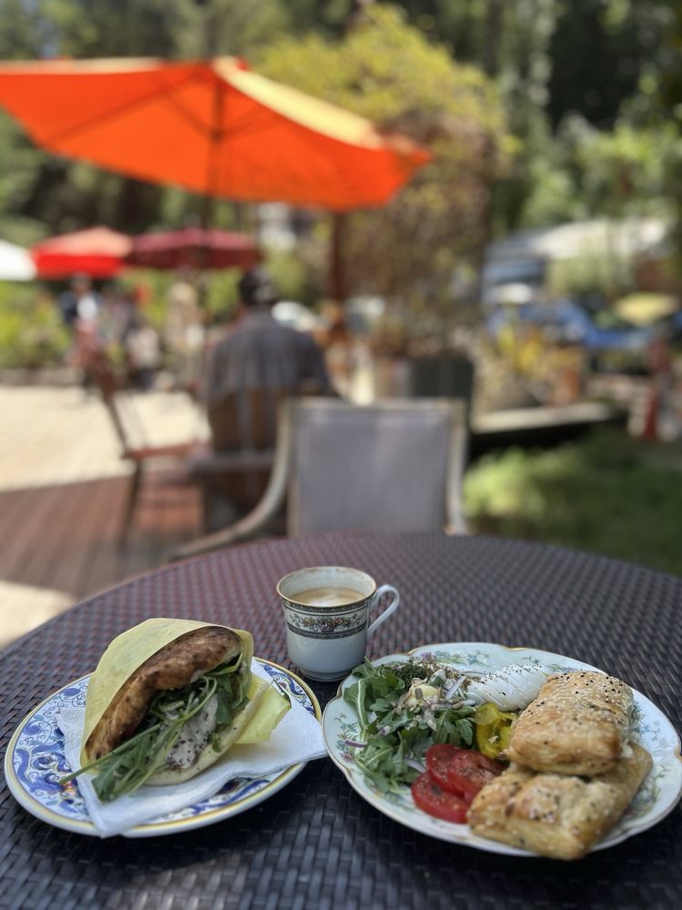 Lightwave Coffee and Kitchen - Photo 3