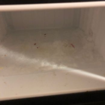 Motel 6 Beaverton - Dirty freezer! No, I did not use it! - Hotels Near Me - Beaverton, Oregon