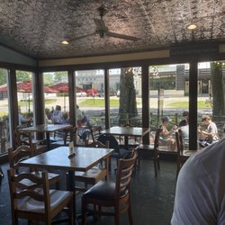 Brothers Burger Joint - Outdoor area