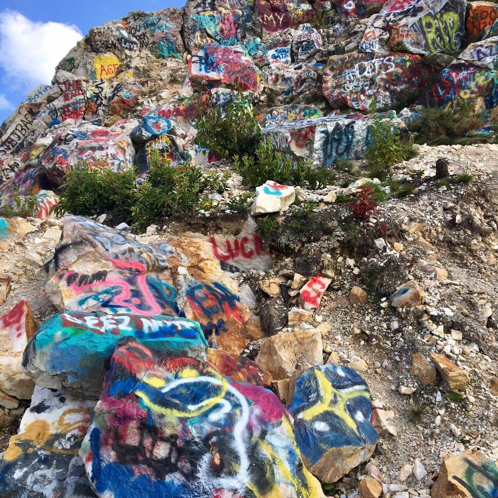 Bell Mountain - Bell Mountain. Graffiti on the rocks is permitted - Parks Near Me - Hiawassee, Georgia